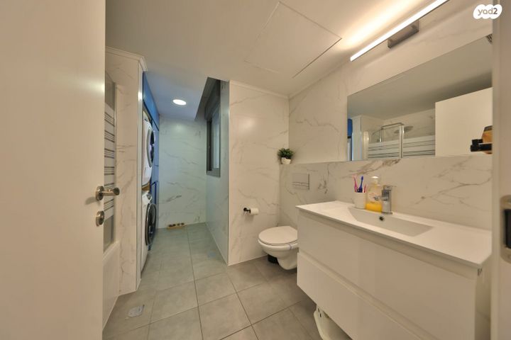 דירה, יצחק שמיר, גבעת הרקפות, קרית ביאליק