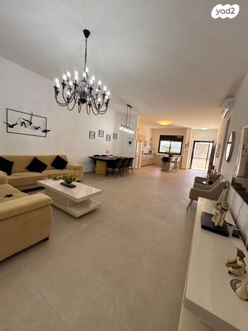 בית פרטי/ קוטג', נירים, הפארק, אופקים