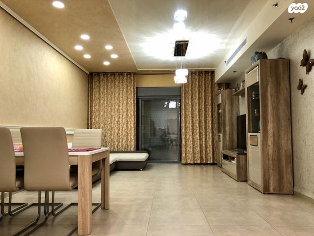 דירה, דוד רמז, עיר, מרכז העיר, נהריה