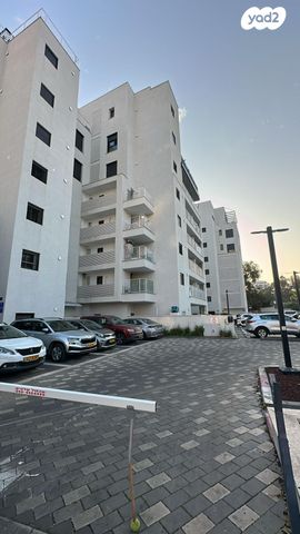 דירה, מעפילי אגוז 35, נווה חן, תל אביב יפו