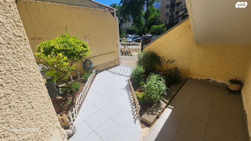 דירת גן, אליעזר פרי, שיכון ב', קרית שמונה