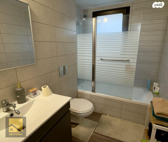 דירה, עומר אל חטאב, חיפה