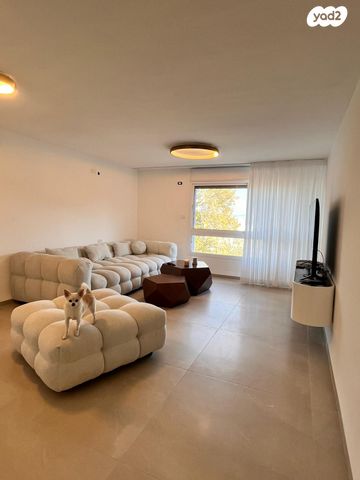 דירת גן, חסידי אומות העולם, רמת אלון, חיפה