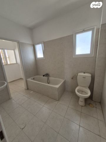 גג/ פנטהאוז, ראשונים, כפר סבא