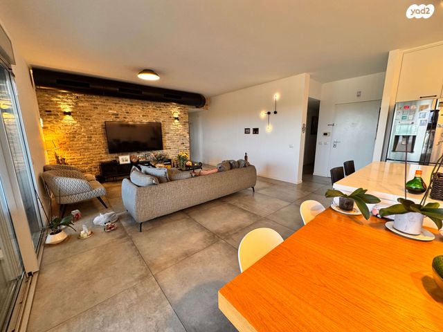 דירה, דליה רביקוביץ, מרכז, הרצליה