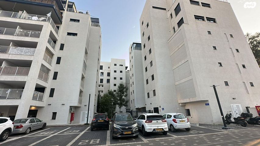 דירה, מעפילי אגוז 35, נווה חן, תל אביב יפו