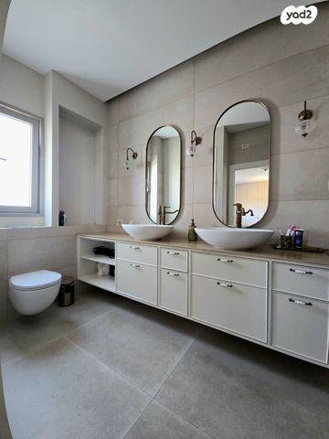 גג/ פנטהאוז, יהודה עמיחי 6, נווה זמר, רעננה