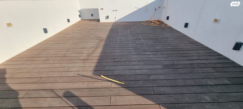 גג/ פנטהאוז, קיסריה