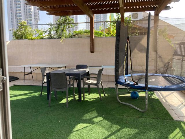 אירוס הארגמן 56