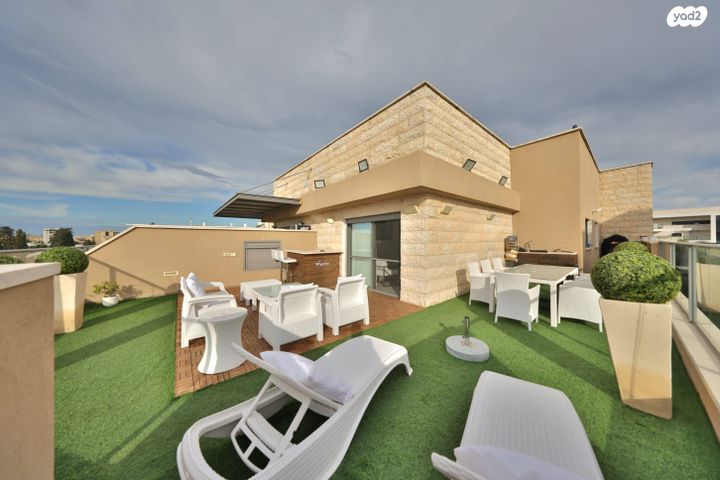 גג/ פנטהאוז, אלונים, קרית אתא