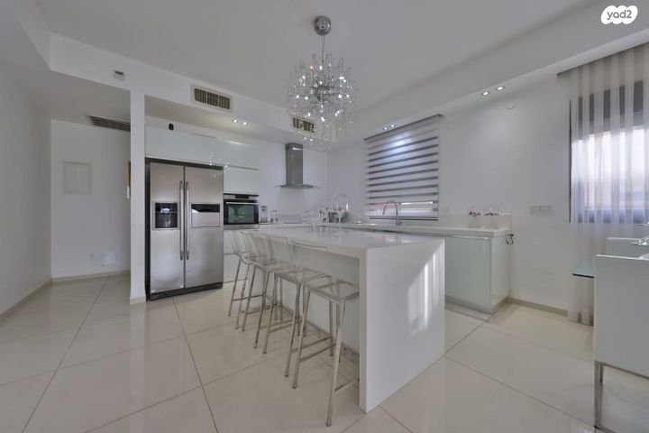 גג/ פנטהאוז, אלונים, קרית אתא