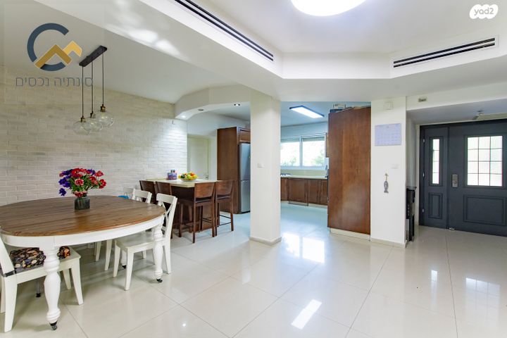 בית פרטי/ קוטג', הדר, הוד השרון