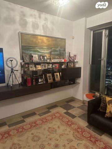 דירה, ניסים אלוני 1, צמרות איילון, פארק צמרת, תל אביב יפו