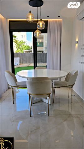 דירת גן, האלמוג, נופי סלע, מעלה אדומים