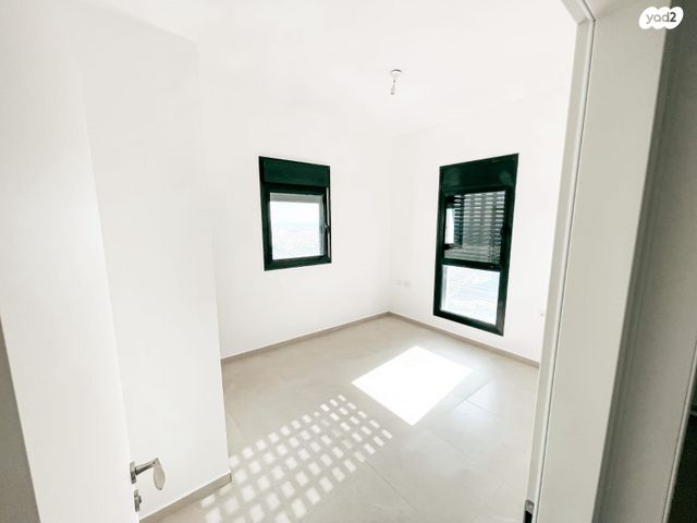 דירה, יפה ירקוני, בת ים