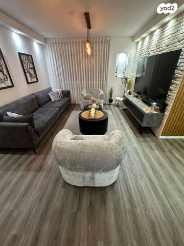 דירה, דקר, גני יער, לוד