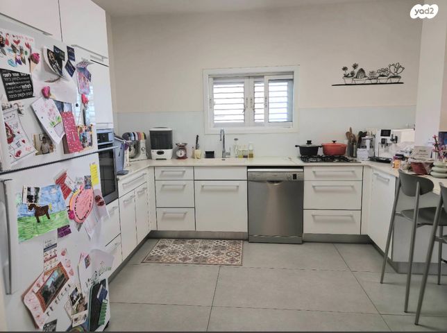 דירה, הוד השרון