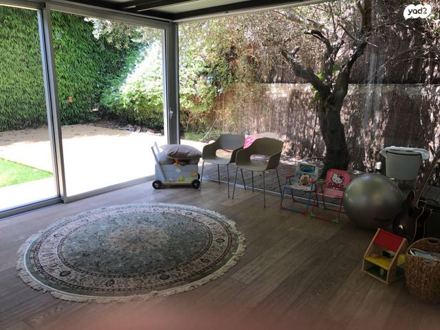 דו משפחתי, נווה רסקו, רמת השרון