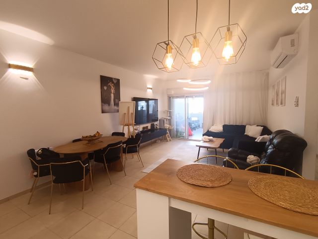 דירה, וייצמן, עיר, מרכז העיר, נהריה