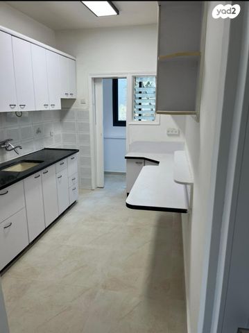 דירה, כפר סבא