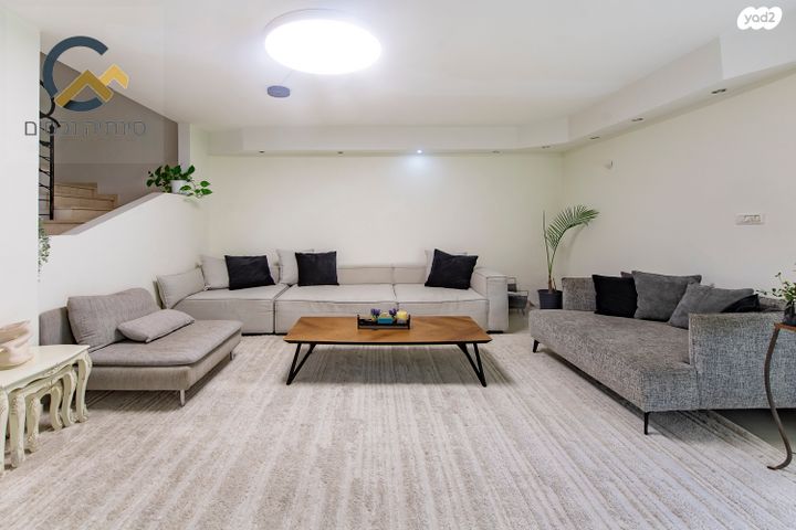 בית פרטי/ קוטג', הדר, הוד השרון