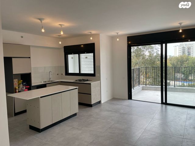 מעפילי אגוז 35