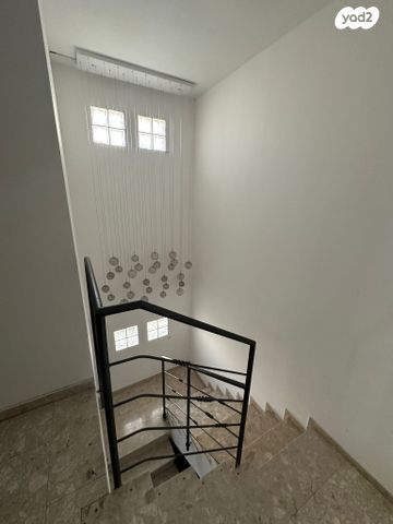 נאות בגין, לב יבנה