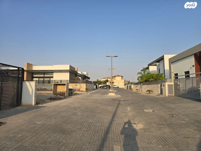 מגרשים, עורבני 6, כרמית, מיתר / כרמית