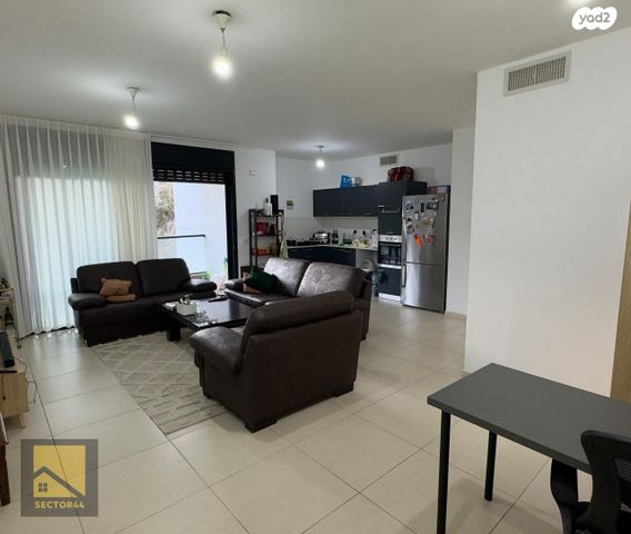 דירה, עומר אל חטאב, חיפה