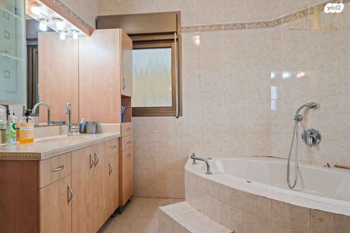 דופלקס, רא"ל מוטה גור, היובל, שרונה, רחובות