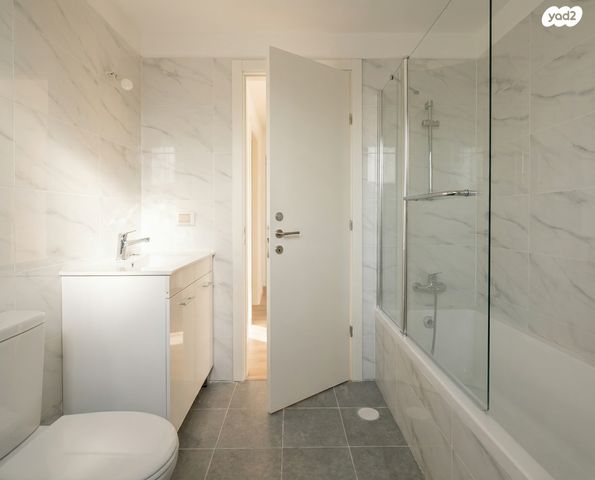 דירה, רועי קליין, קרית קריניצי, רמת גן