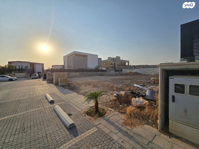 מגרשים, עורבני 6, כרמית, מיתר / כרמית