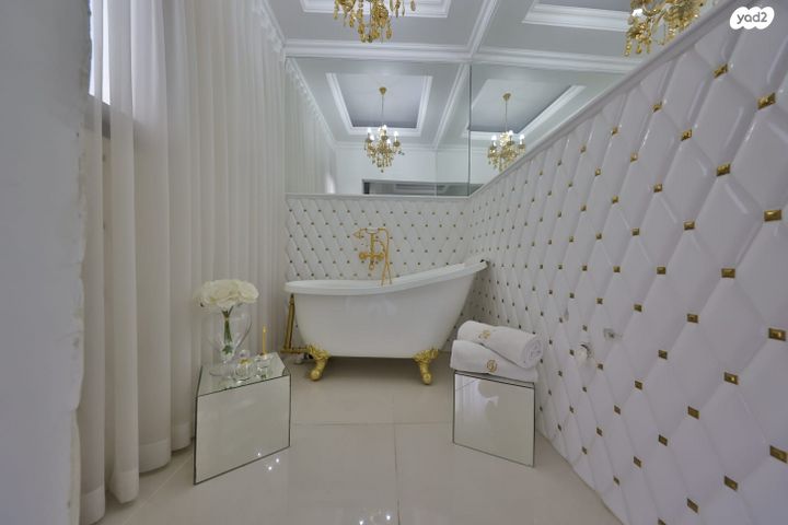 גג/ פנטהאוז, אלונים, קרית אתא