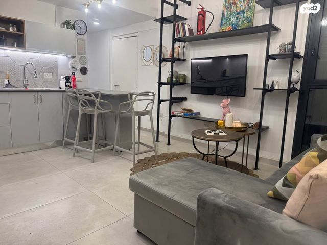 דירת גן, בורוכוב, גבעתיים