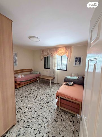 דירה, הרבי מלובאוויטש, צפת