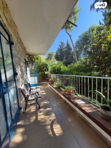 דירת גן, א.מ. ברכיהו, ירושלים