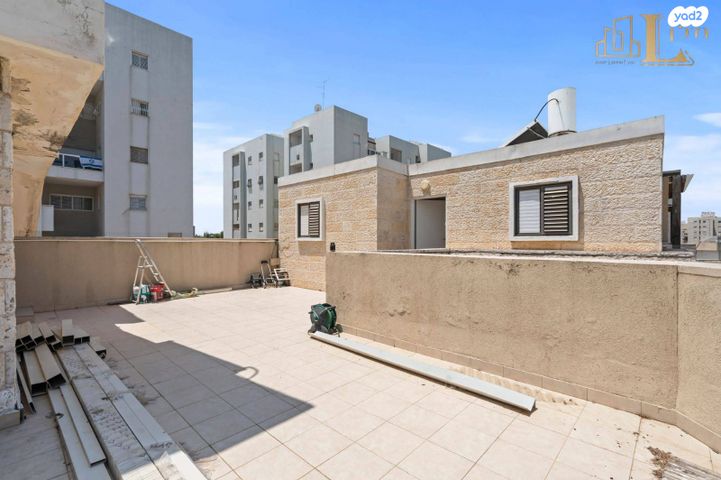 דופלקס, רא"ל מוטה גור, היובל, שרונה, רחובות