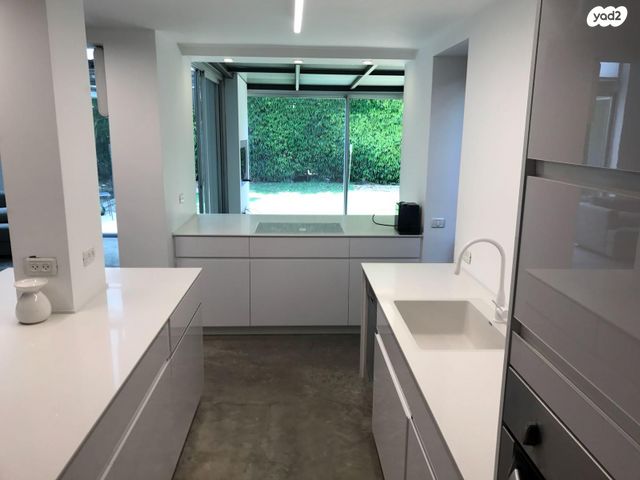 דו משפחתי, נווה רסקו, רמת השרון