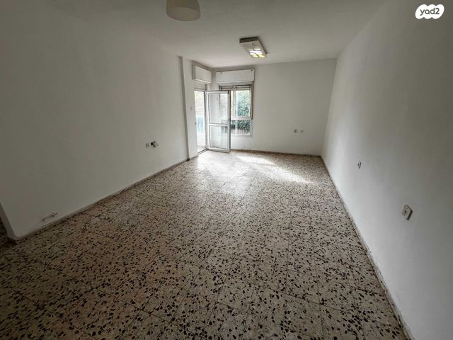 דירה, אשכולות, כרמיאל