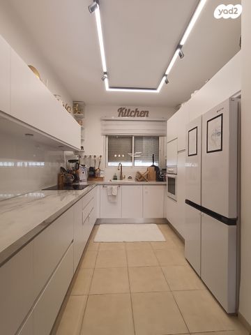 דירה, וייצמן, עיר, מרכז העיר, נהריה