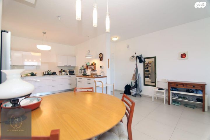 דירה, דרך הפארק, נתניה