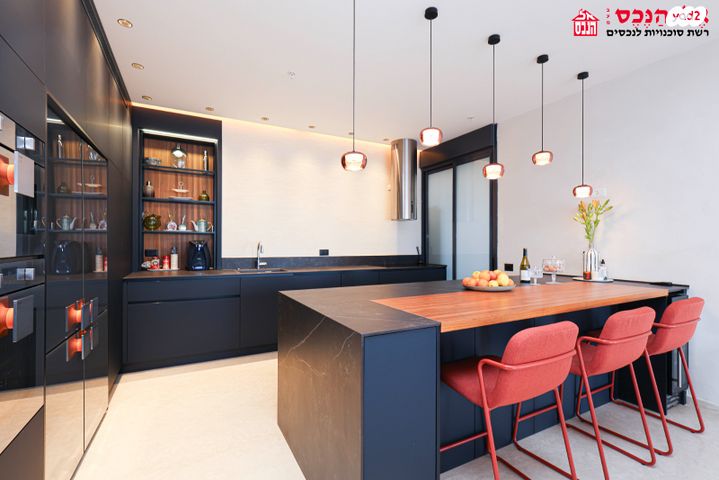 גג/ פנטהאוז, מתחם מרכזי, גני תקווה