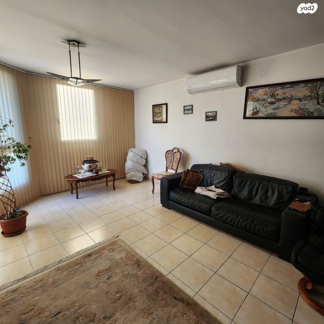 ז'בוטינסקי 4