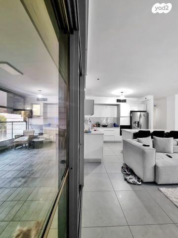 דירה, אברהם מחרז 18, סנטרל פארק / האצטדיון, באר שבע