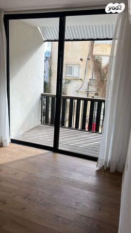 דירה, א.ד. גורדון 8, צפון מערב מרכז העיר, נתניה