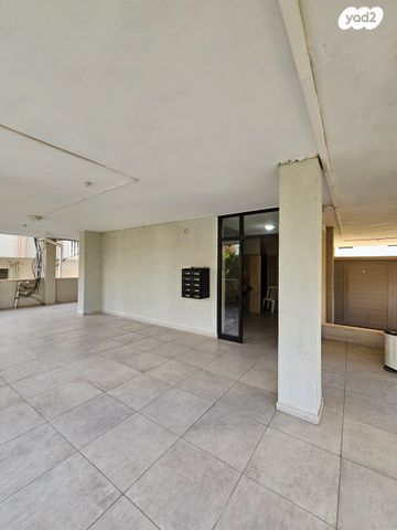 דירה, אלחריזי 33, גרין ועם, חולון