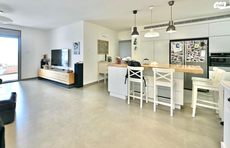 דירה, האימהות, סביוני נצר סירני, נס ציונה