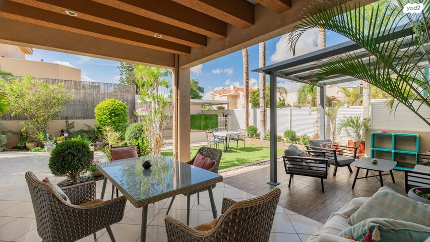 אברהם אבן שושן 