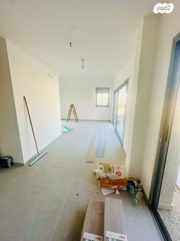 גג/ פנטהאוז, בר יוחאי, רמת גן