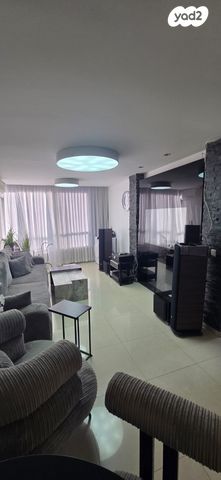 דירה, ישראל בן ציון 19, דרום מערב ותיק, בת ים